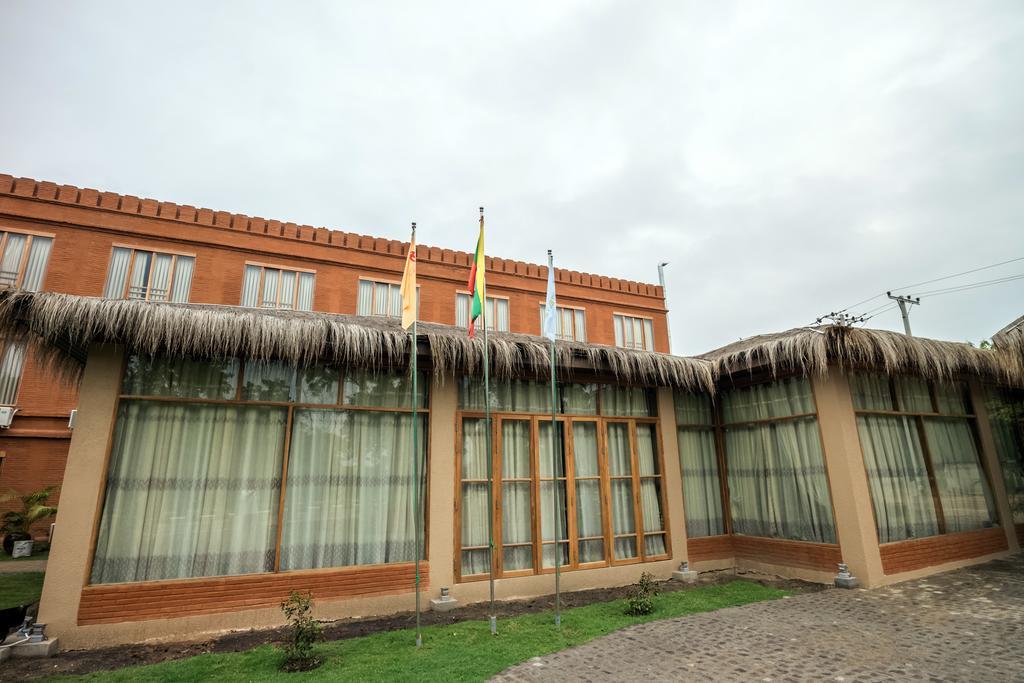 Bagan Landmark Hotel Nyaung-U Bagian luar foto